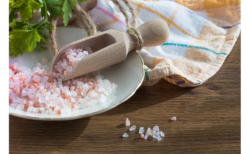 Poznaj zdrowotne właściwości soli himalajskiej