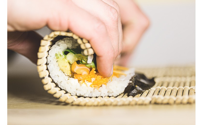 Poznaj przepis na domowe sushi