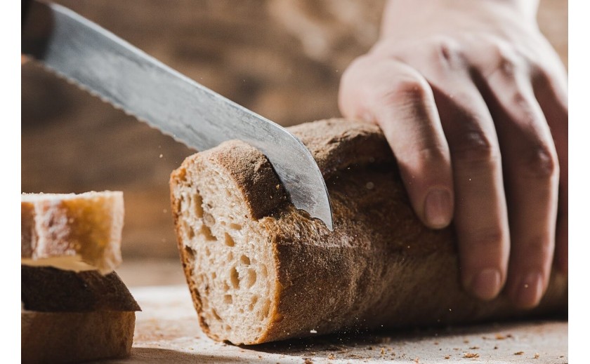 3 Zasady i 5 kroków , jak upiec domowy chleb